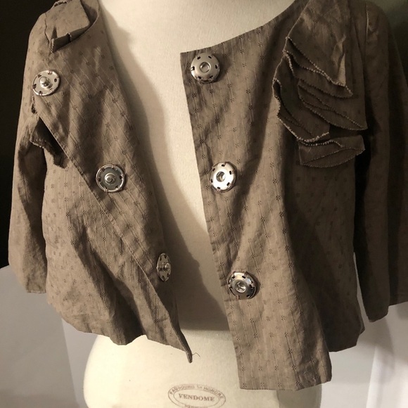 BCBG Brown Cropped Jacket Size Small NWOT - Picture 3 of 7